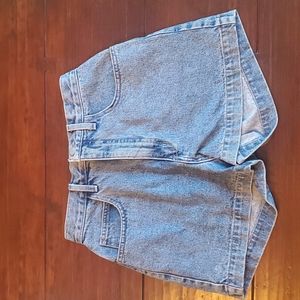 VINTAGE Woman Guess Jean Shorts Size 29